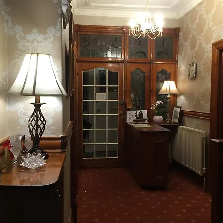 Alvera Court 4*