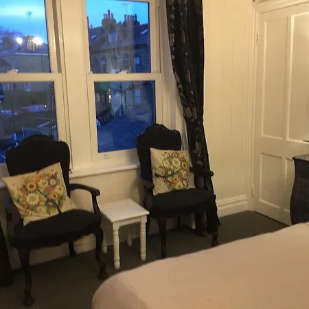 Alvera Court Guest house