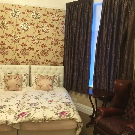 Alvera Court Guest house 4*