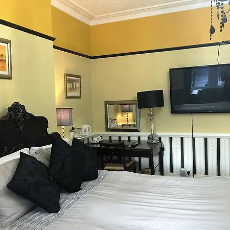 Alvera Court 4*