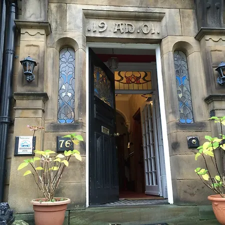 Alvera Court Guest house 4*